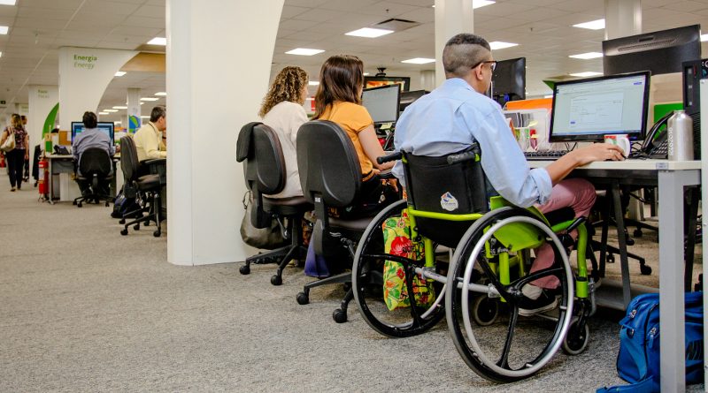  Justiça confere garantia de emprego a deficientes